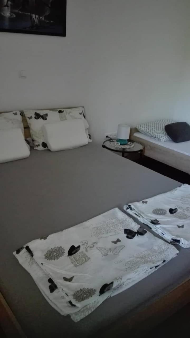 Ferienwohnung Gabriela Nin Exterior foto